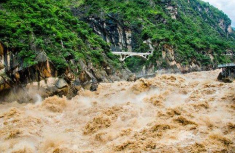 梦见涨洪水周公解梦，梦见涨洪水是什么意思？