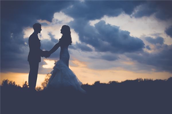 梦见喜欢的人和别人结婚了，梦真的有这么准吗？