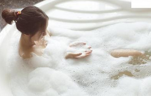 从洗澡方式看女生的性格