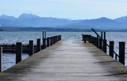 98.png 五行喜水穿什么颜色衣服,穿衣五行颜色