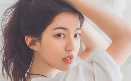 美女24.png 美女24.png