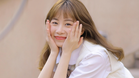 美女5.png 美女5.png