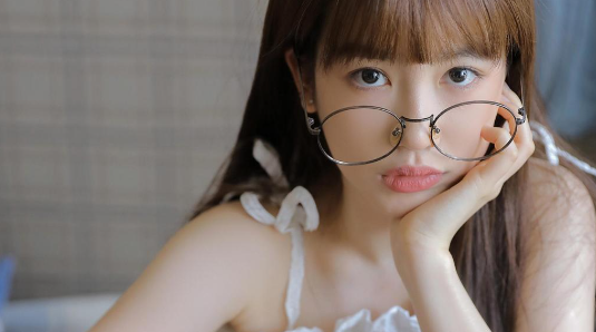 美女152.png 美女152.png