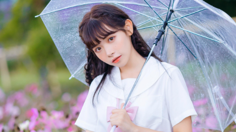 美女215.png 美女215.png