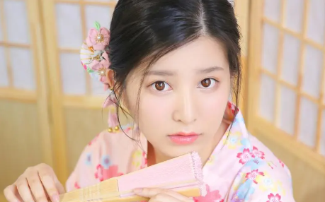 美女217.png 美女217.png