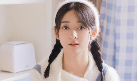 美女22.png 缺火的人忌讳什么,女人命里火多说明什么