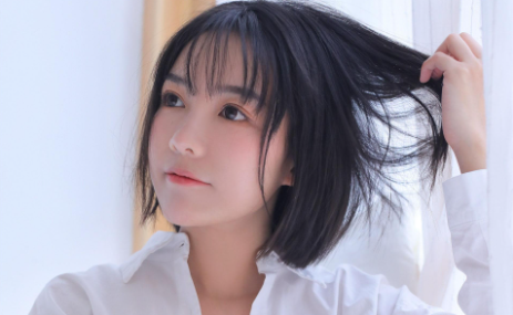 美女210.png 美女210.png