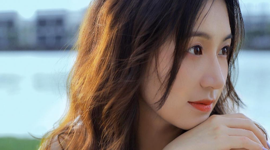 美女158.png 美女158.png