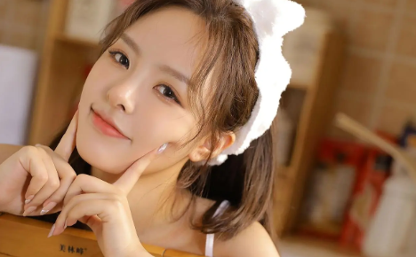 美女169.png 美女169.png