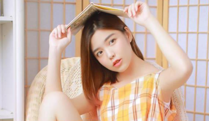 美女23.png 美女23.png