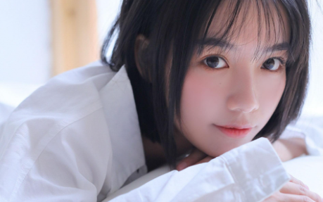 美女214.png 美女214.png