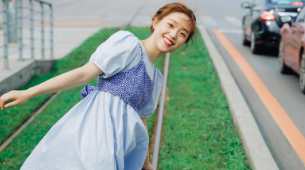 美女61.png 美女61.png