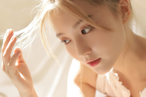 美女8.png 美女8.png