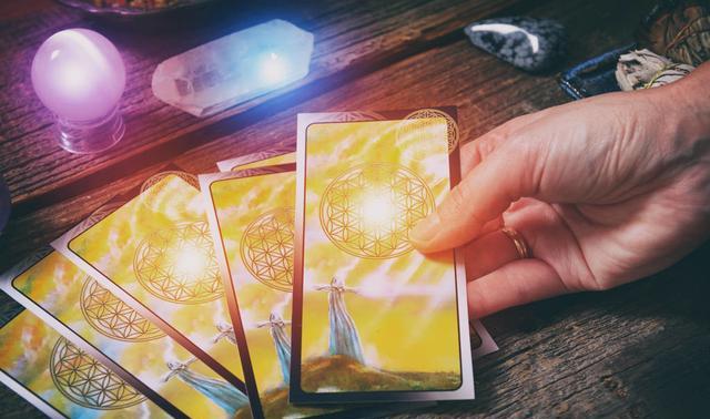 塔罗测正缘出现的准确时间怎么做?