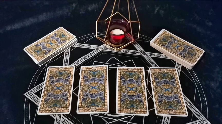 塔罗牌占卜2023年我们有未来吗,测试2023二人缘分是否已尽