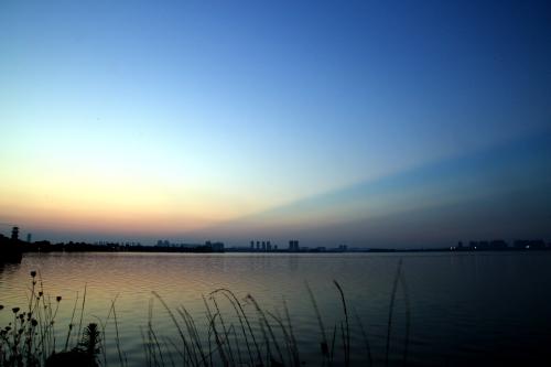 小清新又有诗意的男生网名,文字很轻ペ思念很重