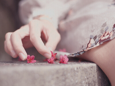 好听又好记的网名：浅醉丶且听风吟