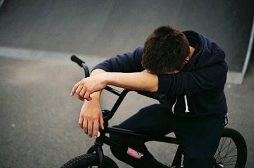 浪漫有情调的男生网名,情若能自控我要心何用