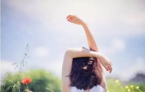 伤感心碎痛到骨子里的繁体字网名,我離開給妳自由°