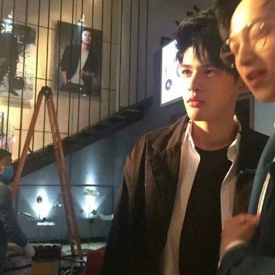 帅气搞笑的男生微信头像