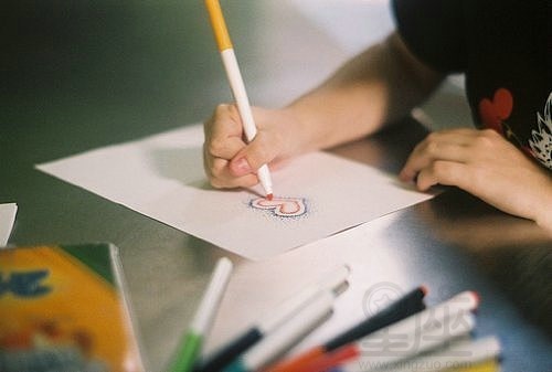 网名伤感女生冷漠霸气 柠檬连落泪都是酸的