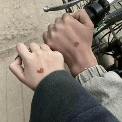 有点皮的微信情侣昵称甜到爆